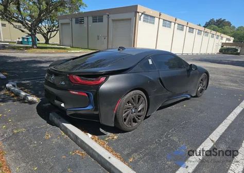 2016 BMW I8 Silvr z USA, uszkodzony, nr VIN WBY2Z2C56GV676028